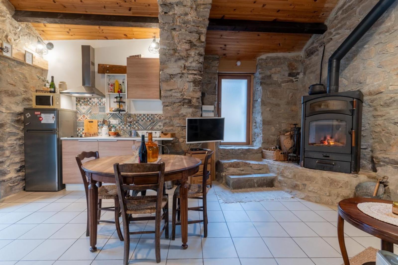 Petite Maison Pleine Nature La Bastide-Pradines Ngoại thất bức ảnh