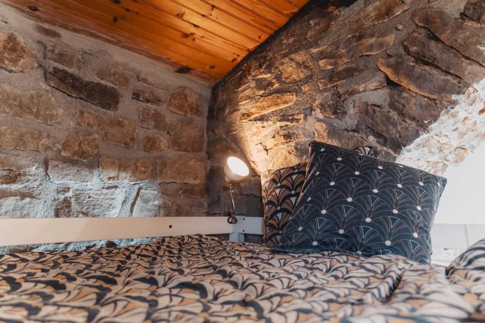 Petite Maison Pleine Nature La Bastide-Pradines Ngoại thất bức ảnh